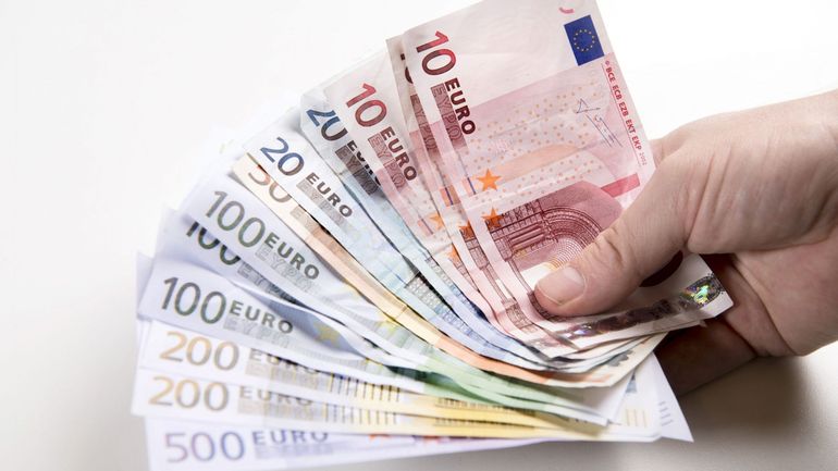 Pour fêter ses 20 ans, l'euro s'offrira un nouveau look après 2024