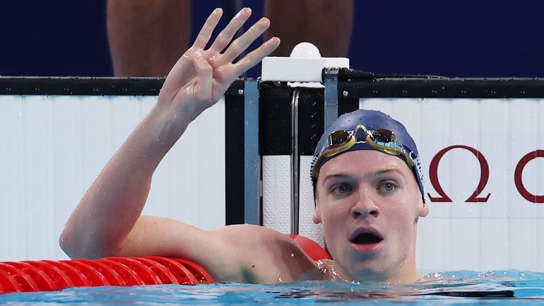 Un an après Paris 2024 | La folle journée de Léon Marchand, vainqueur de deux médailles d'or | Vidéo