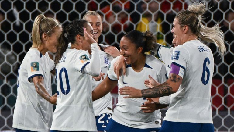 Michy Batshuayi impressionné par le sens du but de Lauren James : 