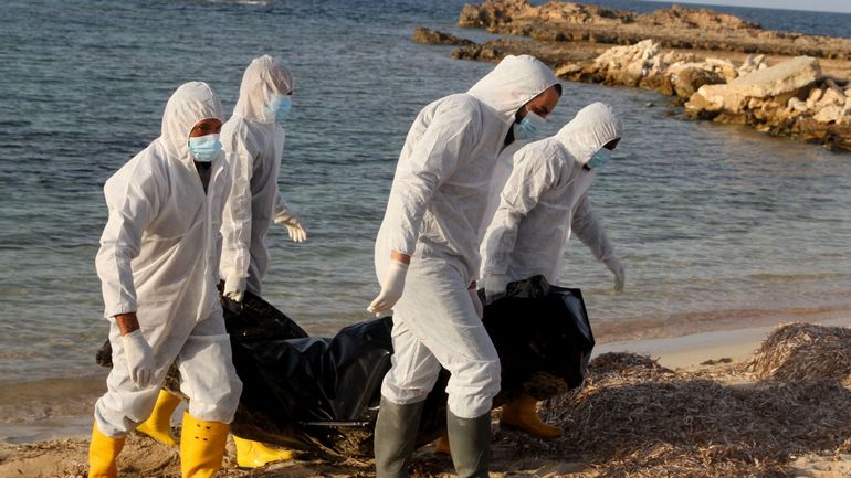 28 nouveaux corps de migrants découverts sur la côte libyenne
