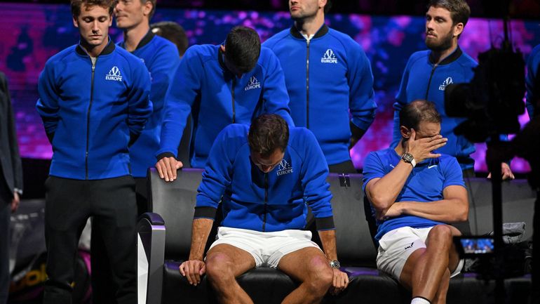 Sourires et larmes mêlées pour les adieux du "roi" Federer