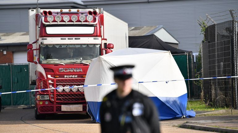 39 morts à bord d'un camion en Angleterre : un suspect sera extradé vers la Belgique