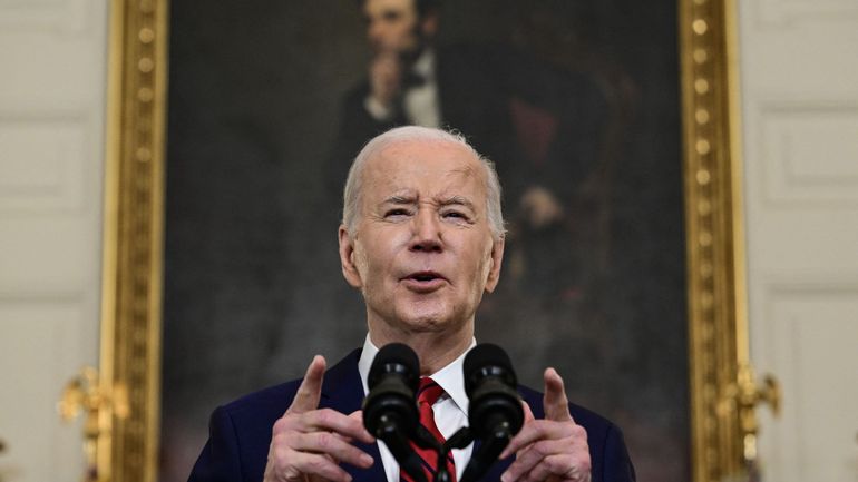 Biden promulgue le plan américain d'aide à l'Ukraine adopté par le Congrès : 