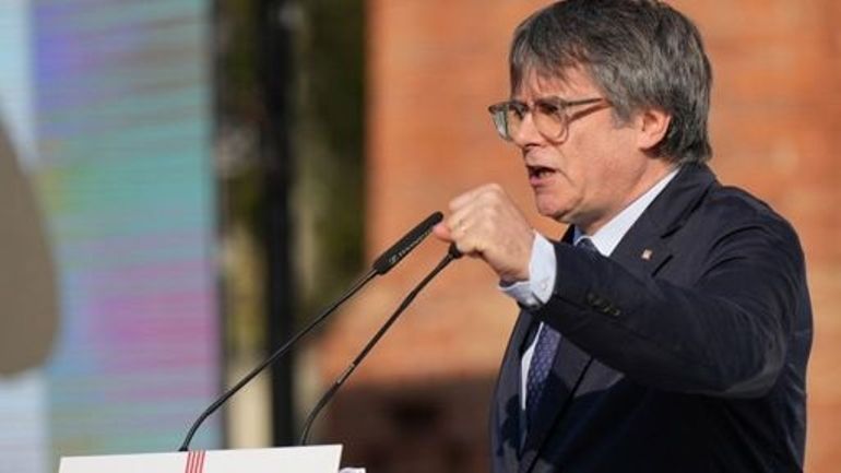 Espagne : un policier catalan, soupçonné d'avoir aidé Carles Puigdemont a fuir, a été interpellé