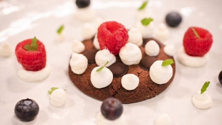 Apprenez à Réaliser Un Sponge Cake Au Chocolat ! - RTBF Actus