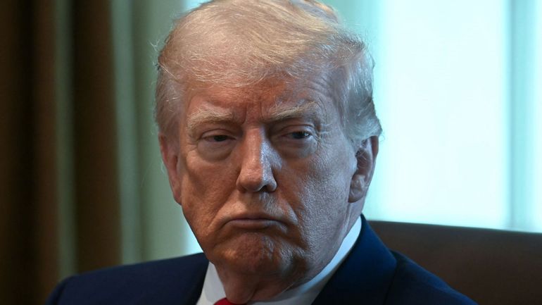 Le PIB américain enregistre un recul surprise au premier trimestre : Trump se disculpe et rejette la faute sur Biden