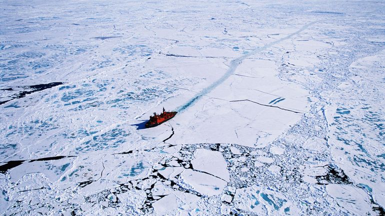 Poutine veut un trafic de fret régulier sur la route du pôle nord