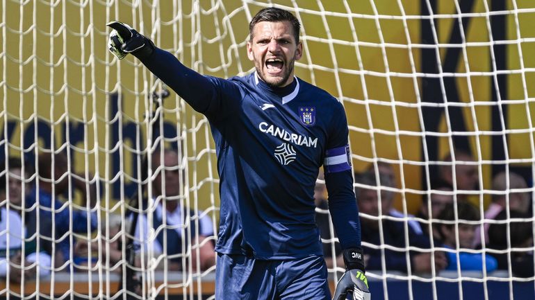 Hendrik Van Crombrugge s’exprime avant le match à Bucarest : « Le problème vient sans doute de nous, les joueurs »