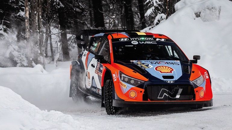 WRC Suède : tir groupé des Toyota, Neuville vise les points... place à la Power Stage (Direct vidéo 12H)