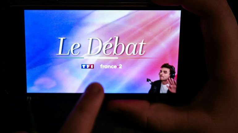 Débat Le Pen-Macron, pire audience historique en France : témoin d'un désamour pour la politique à la télé ?