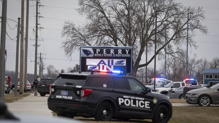 Etats-Unis : un mort, cinq blessés après des tirs dans un lycée de l'Iowa