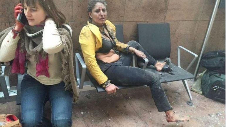 Procès des attentats de Bruxelles : l'hôtesse Nidhi Chaphekar témoigne, sa photo a fait le tour du monde