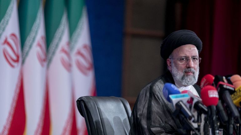 Iran : l'ultraconserverteur Ebrahim Raïssi intronisé président