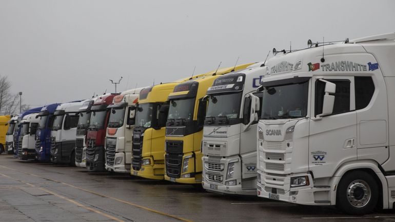 Le Royaume-Uni va interdire les camions polluants pour 2040