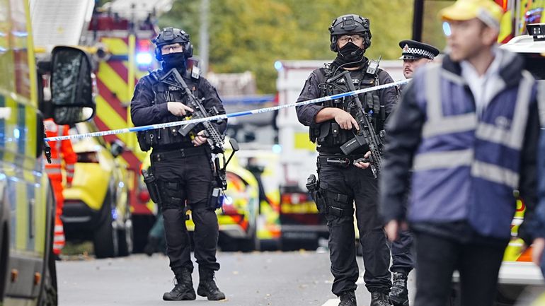 Quatre blessés dans une attaque au couteau à Manchester à l'extérieur d'une synagogue, l'assaillant neutralisé