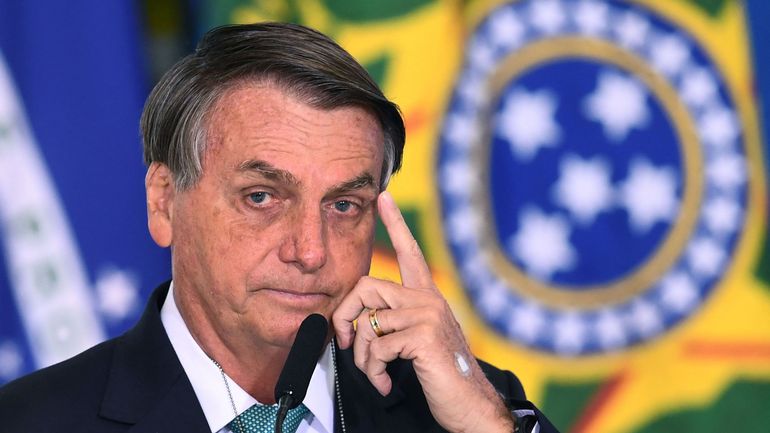 L'ex-président brésilien Jair Bolsonaro contraint de porter un bracelet électronique