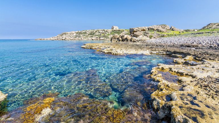 Une nappe de pétrole menace les côtes nord de Chypre: 