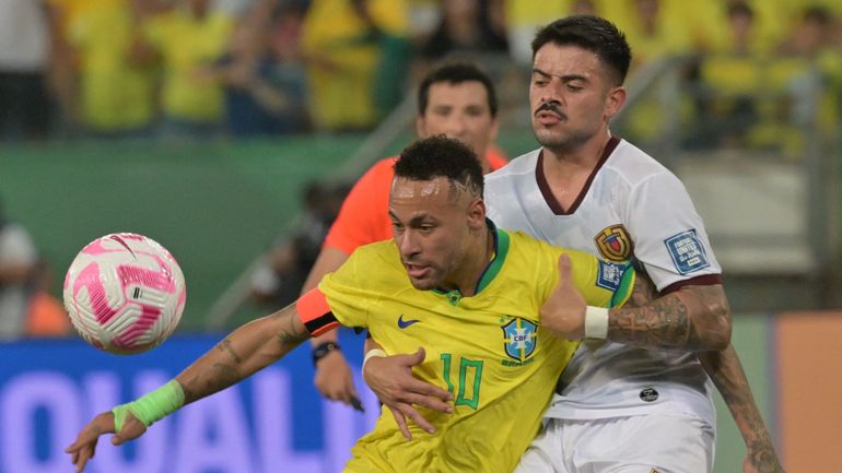 Un splendide retourné acrobatique du Venezuela prive le Brésil de la victoire dans les qualifications pour le Mondial 2026
