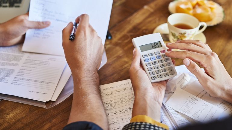 Plainte contre la plus grosse étude d'huissiers pour frais illégaux : 