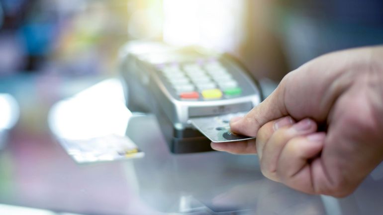 La Chambre approuve l'obligation d'offrir le paiement électronique dans les commerces