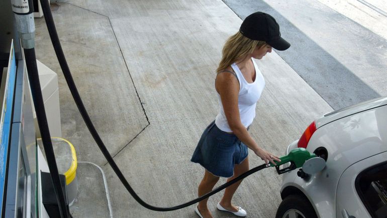 L'essence sera un peu moins chère dès ce vendredi, le prix le plus bas depuis mars 2024