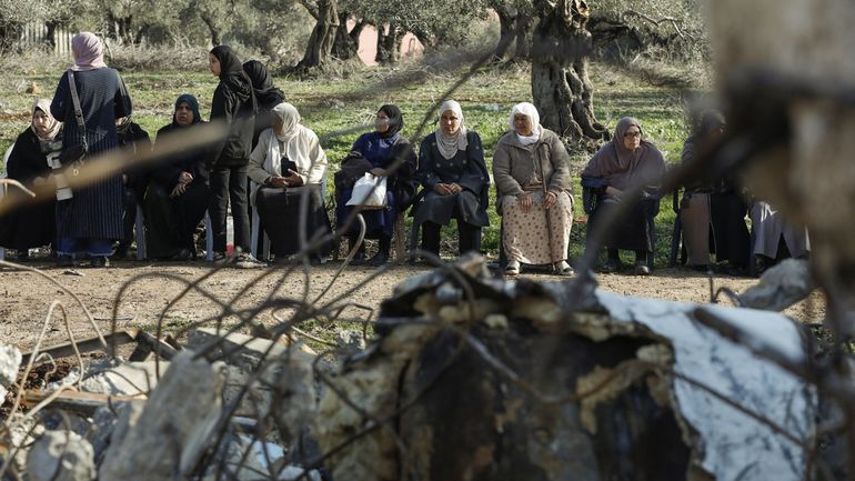 Cisjordanie : des centaines de Palestiniens quittent Jénine sur 