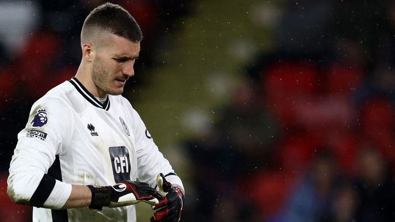 Le gardien de Sheffield Ivo Grbic dégage sur Darwin Núñez… et lance Liverpool vers la victoire