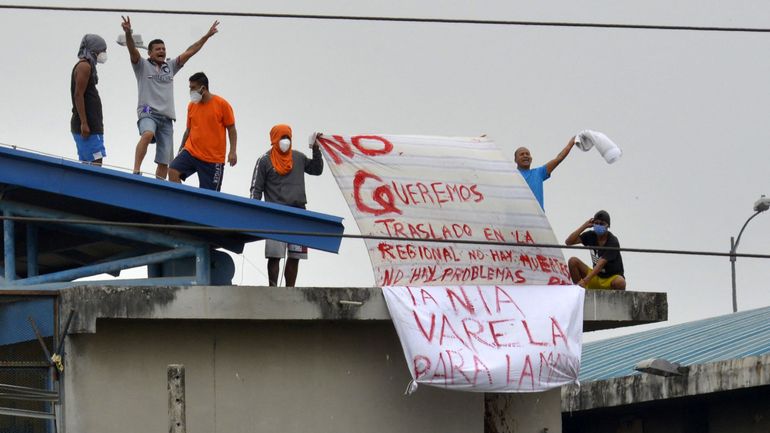 Equateur : des policiers attaqués par balles dans la prison de Guayaquil