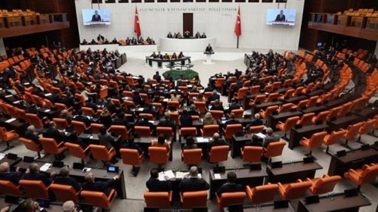 Le parlement turc votera mardi sur l'adhésion de la Suède à l'Otan