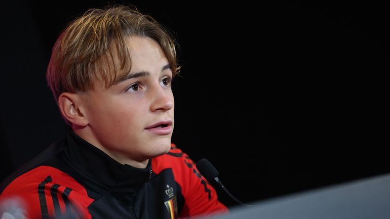 Le poupon Matte Smets comparé à Vincent Kompany : 