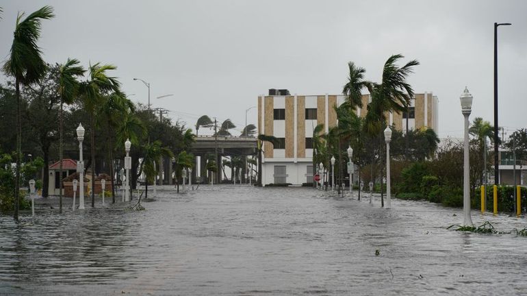 Etats-Unis : l'ouragan Ian crée des inondations 