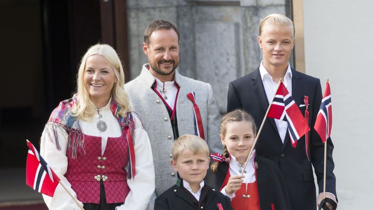Accusé de deux viols, le fils de la princesse de Norvège placé en détention