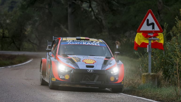 Direct vidéo - WRC Catalogne, ES3 : Sébastien Ogier bondit en tête, Thierry Neuville deuxième à 1.9 seconde