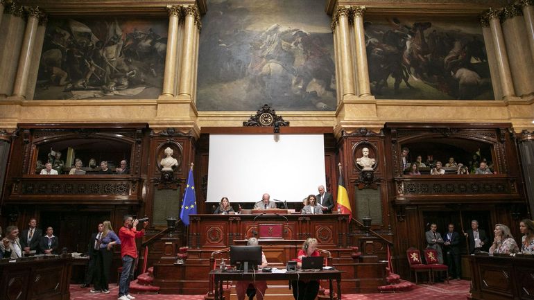 Le Sénat (presque) au complet s'interroge toujours sur son avenir. Valérie De Bue (MR) présidente