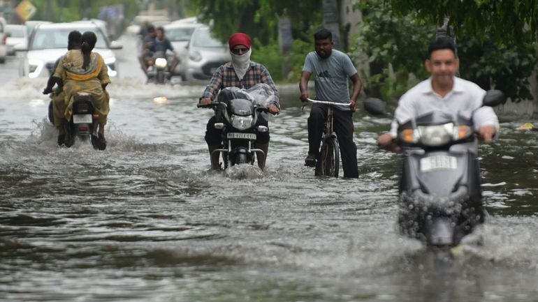 Inde : au moins 884 morts en raison des pluies de mousson