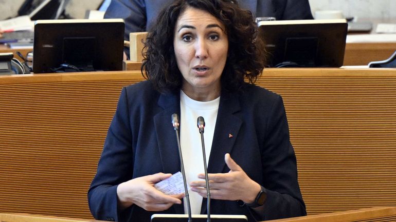 L'opposition fustige l'intention de supprimer la CIM Droits des femmes