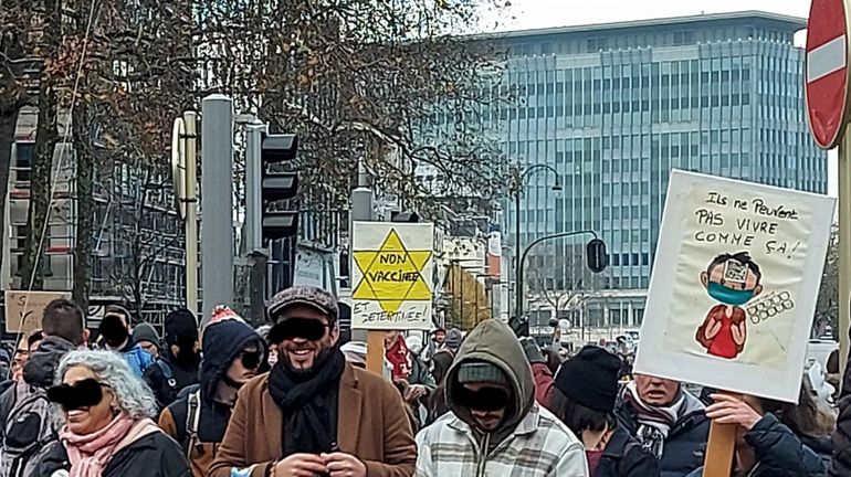 Une association juive outrée par la représentation de l'étoile jaune à la manifestation contre les règles corona