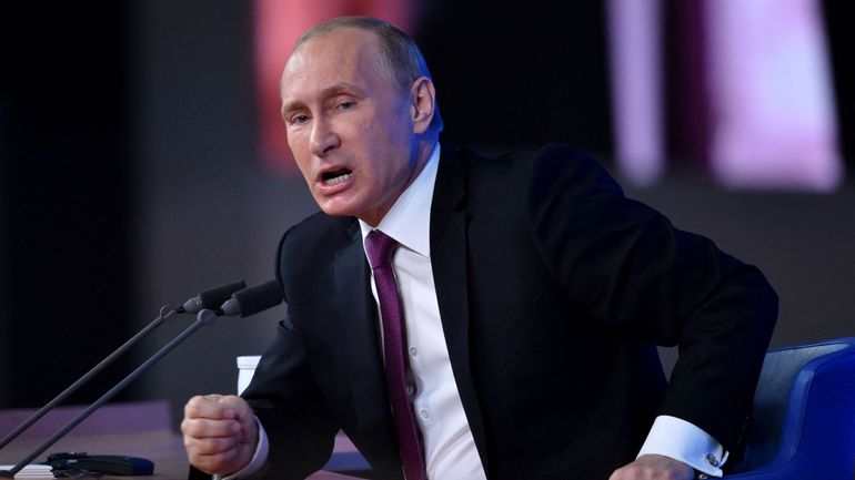 Poutine et la nouvelle stratégie de politique étrangère de la Russie avec les Etats-Unis et l'Occident comme 