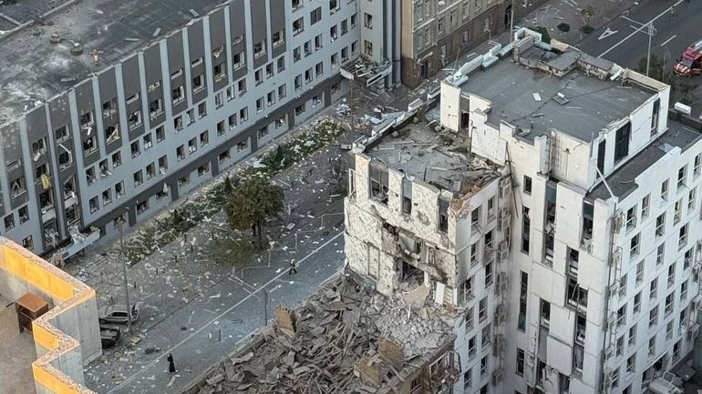 Les "terribles" frappes russes sur le bâtiment de la mission de l’Union européenne et le British Council à Kiev menacent le plan de Trump pour la paix