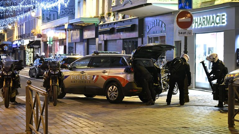 Paris : interpellation du preneur d'otage, pas de blessé