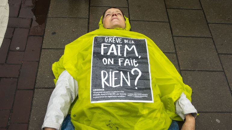Grève de la faim des sans-papiers : un avis négatif de l'Office des Etrangers fait craindre une reprise du mouvement