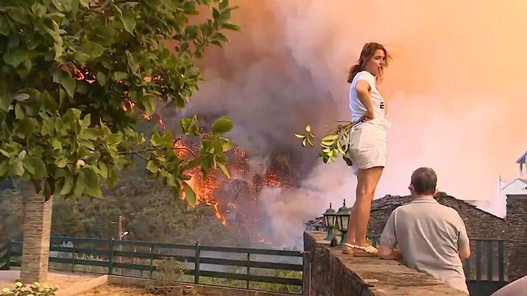 Incendies au Portugal : un premier mort dans l'est du pays