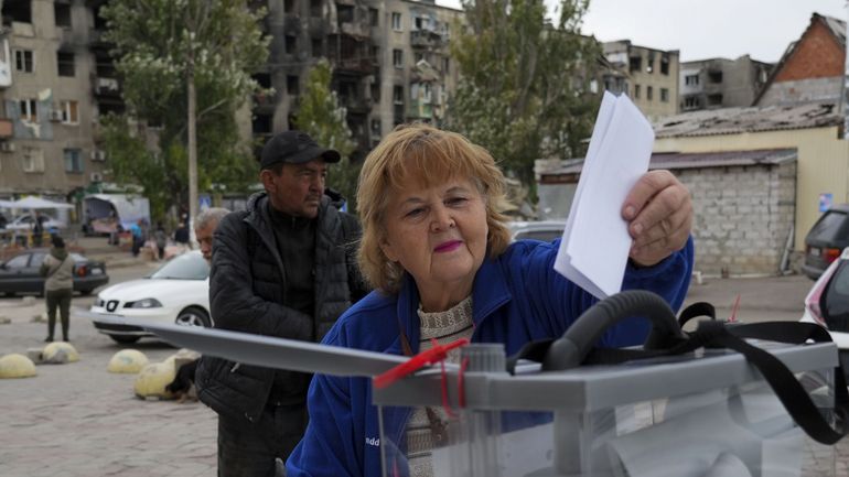 Référendum d'annexion en Ukraine : les autorités prorusses revendiquent la victoire dans trois régions