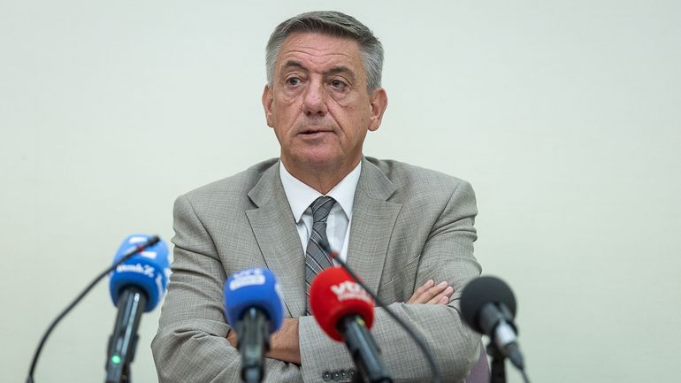 Conférence du chef de cabinet de Jan Jambon : divulguer des documents destinés d'abord au Parlement est 