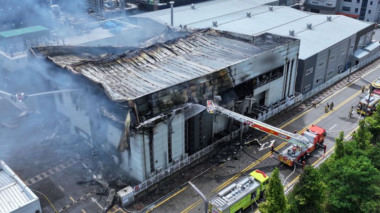 Corée du Sud : un mort et 21 disparus dans l'incendie d'une usine de batteries au lithium