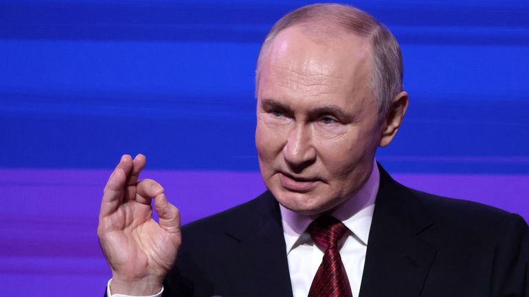 Vladimir Poutine dit observer "la militarisation de l’Europe" et promet une "réponse aux menaces"