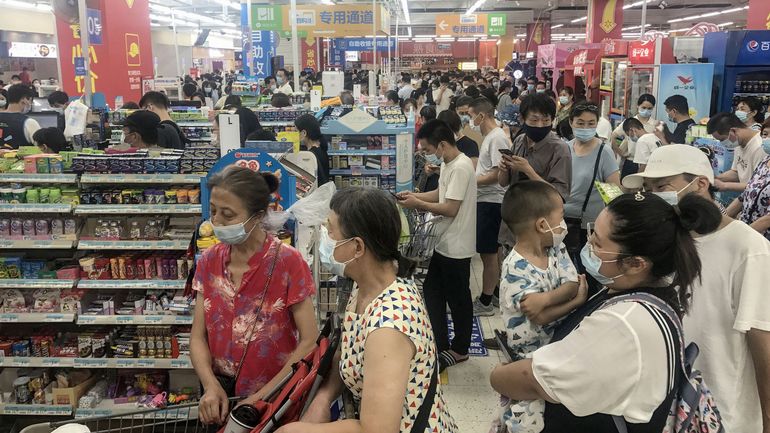 Les Chinois appelés à stocker la nourriture, alors que le pays fait face à un regain épidémique