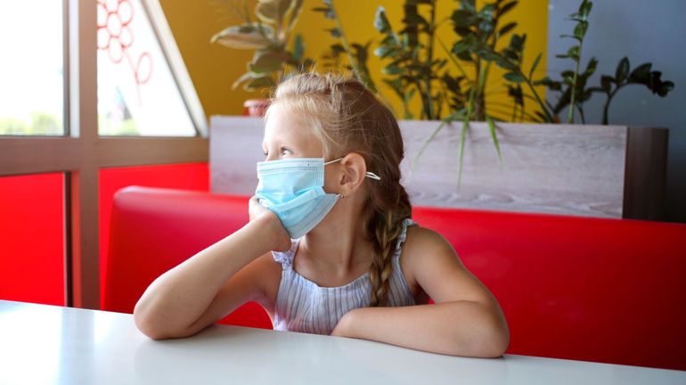 Gêne respiratoire, difficultés d'apprentissage : qu'en est-il du masque pour les enfants ?