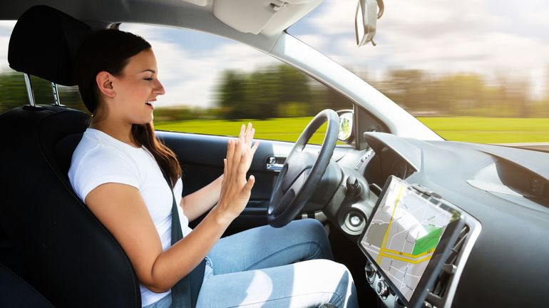 Voitures autonomes, responsabilité en cas d'accident et sécurité routière : êtes-vous prêt à lâcher le volant ?