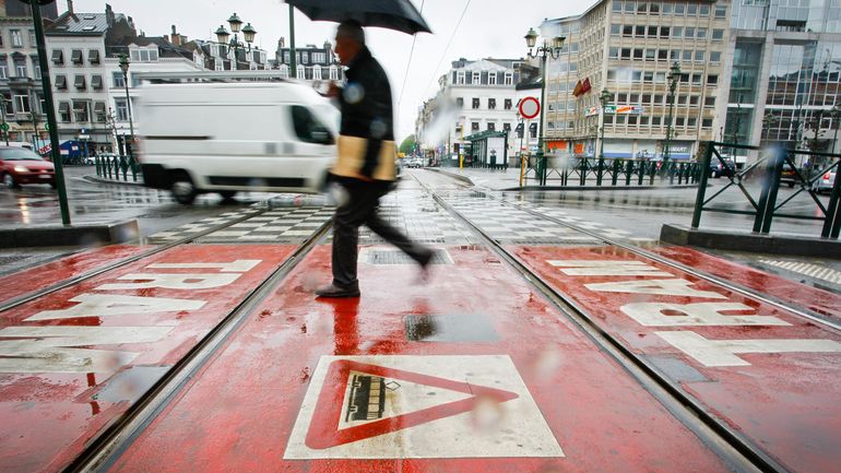 Selon une étude, 45% des travailleurs à Bruxelles se rendent au travail en transports en commun et 15% à vélo